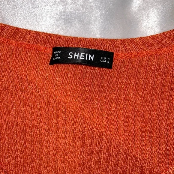 Crop top - Picture 2 of 2